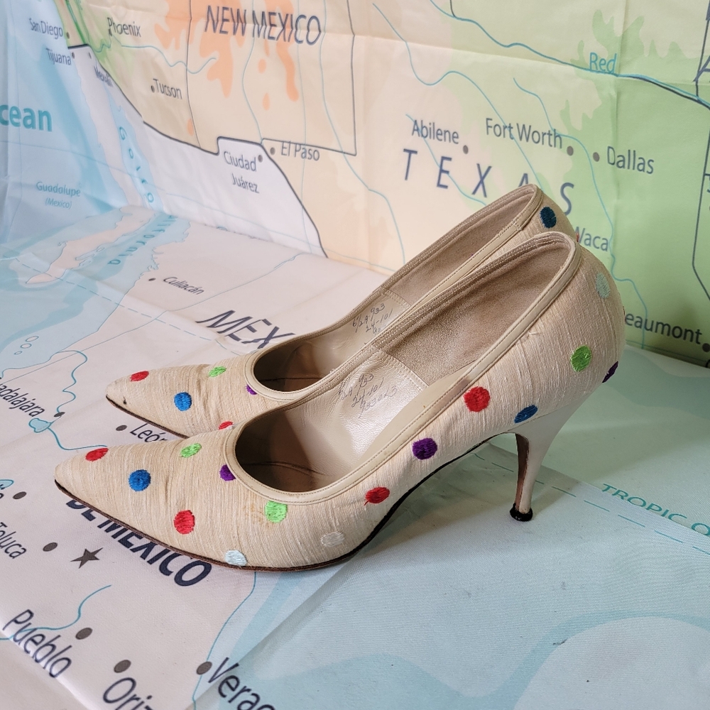 Vintage 1950s Heels Shoes Pumps Hemphill Wells  Polka Dot Women's  Size 6.5